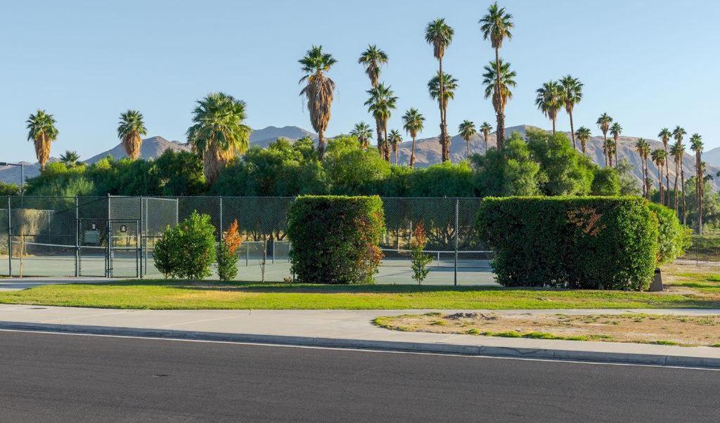 Sunshine Palm Springs Escape! Apartment Exterior photo